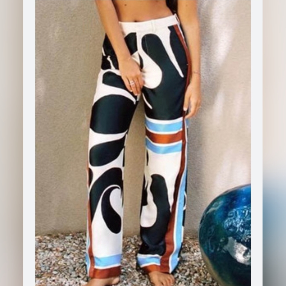NWT Zara printed pants